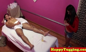 Real jap masseuse rubs customers 10-Pounder
